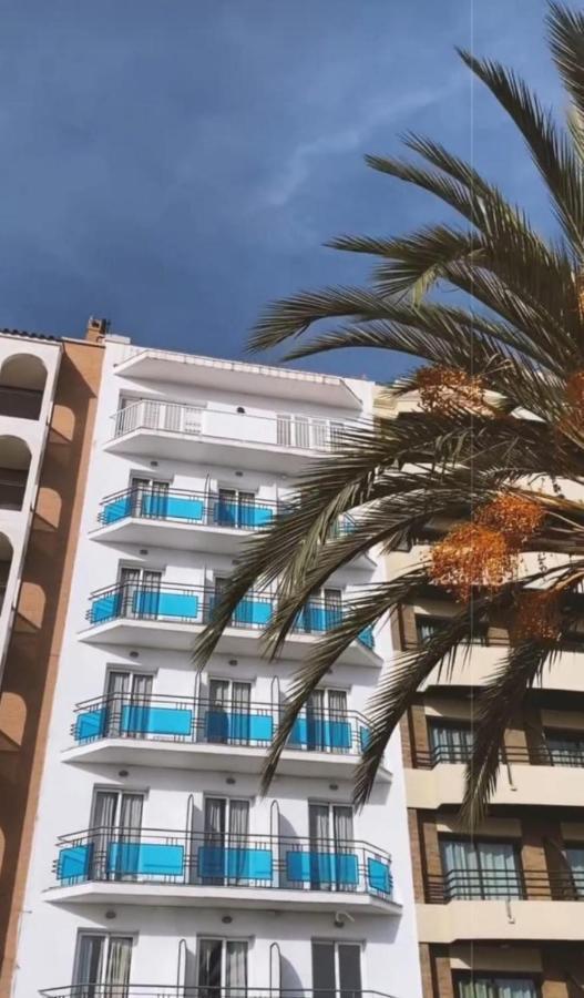 Hostal Mozaik Lloret Лорет де Мар Екстериор снимка