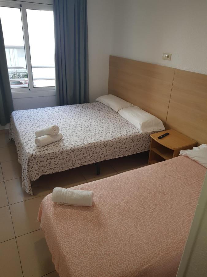 Hostal Mozaik Lloret Лорет де Мар Екстериор снимка