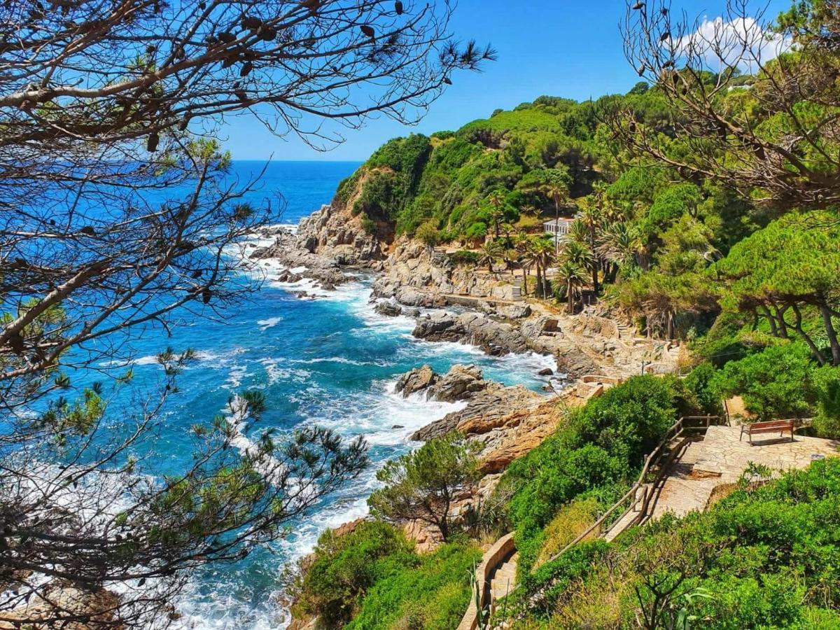 Hostal Mozaik Lloret Лорет де Мар Екстериор снимка