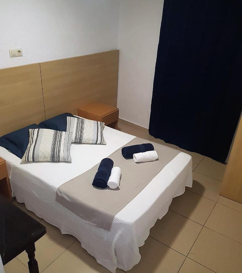 Hostal Mozaik Lloret Лорет де Мар Екстериор снимка