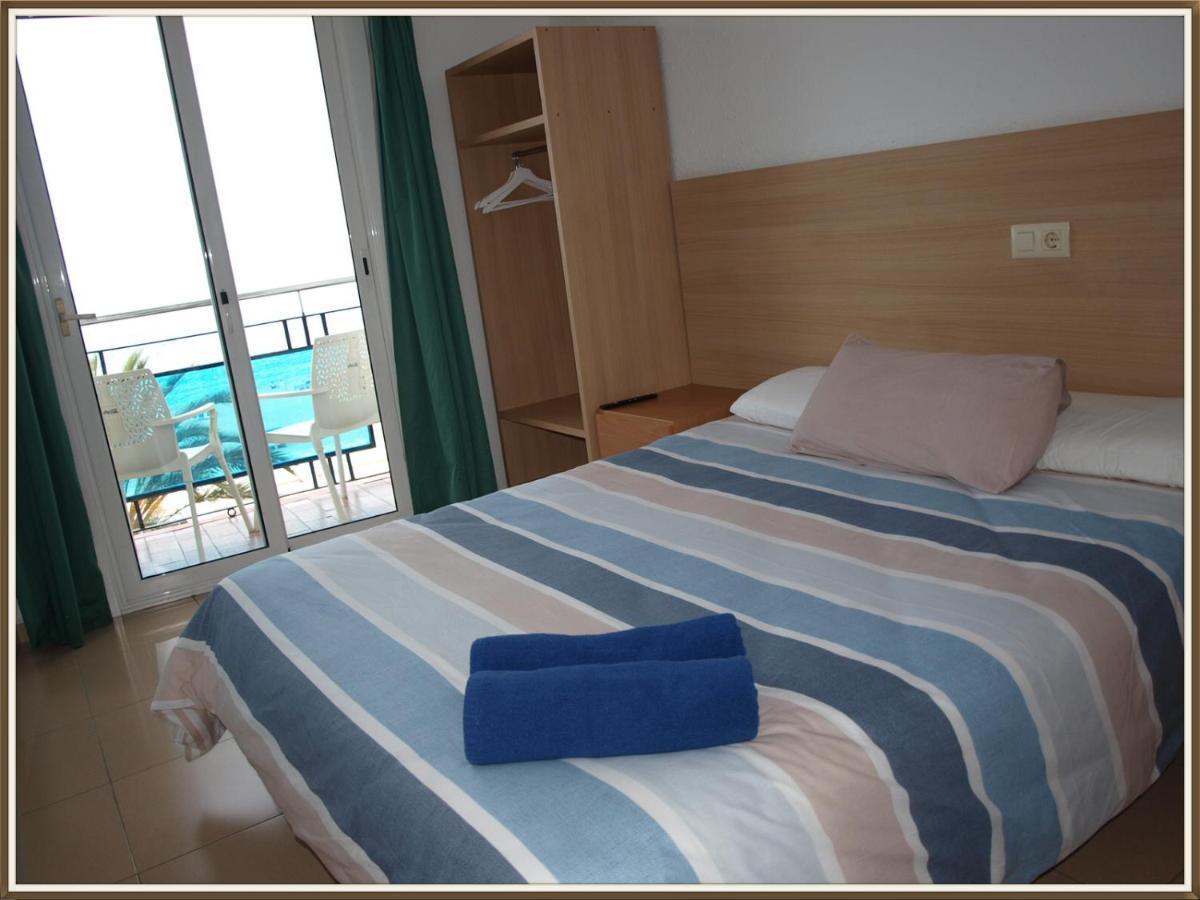 Hostal Mozaik Lloret Лорет де Мар Екстериор снимка