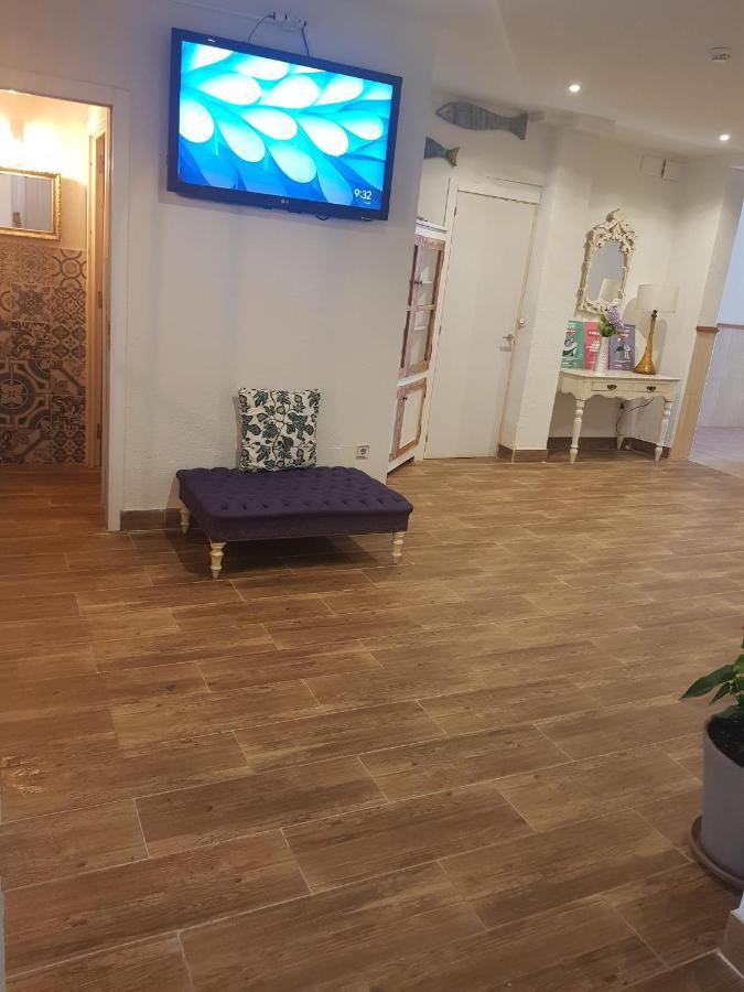 Hostal Mozaik Lloret Лорет де Мар Екстериор снимка
